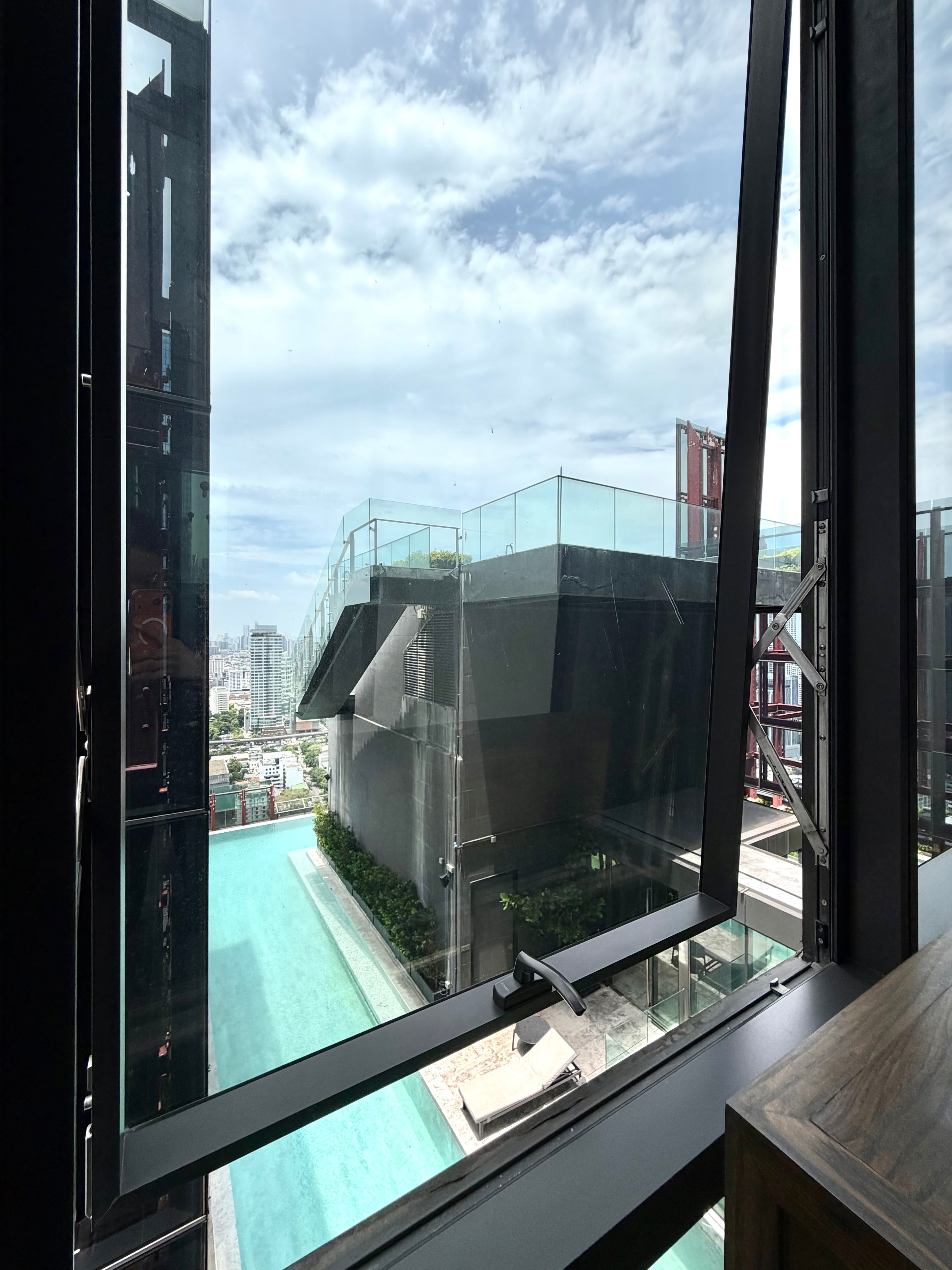 Ashton Silom — photo 5