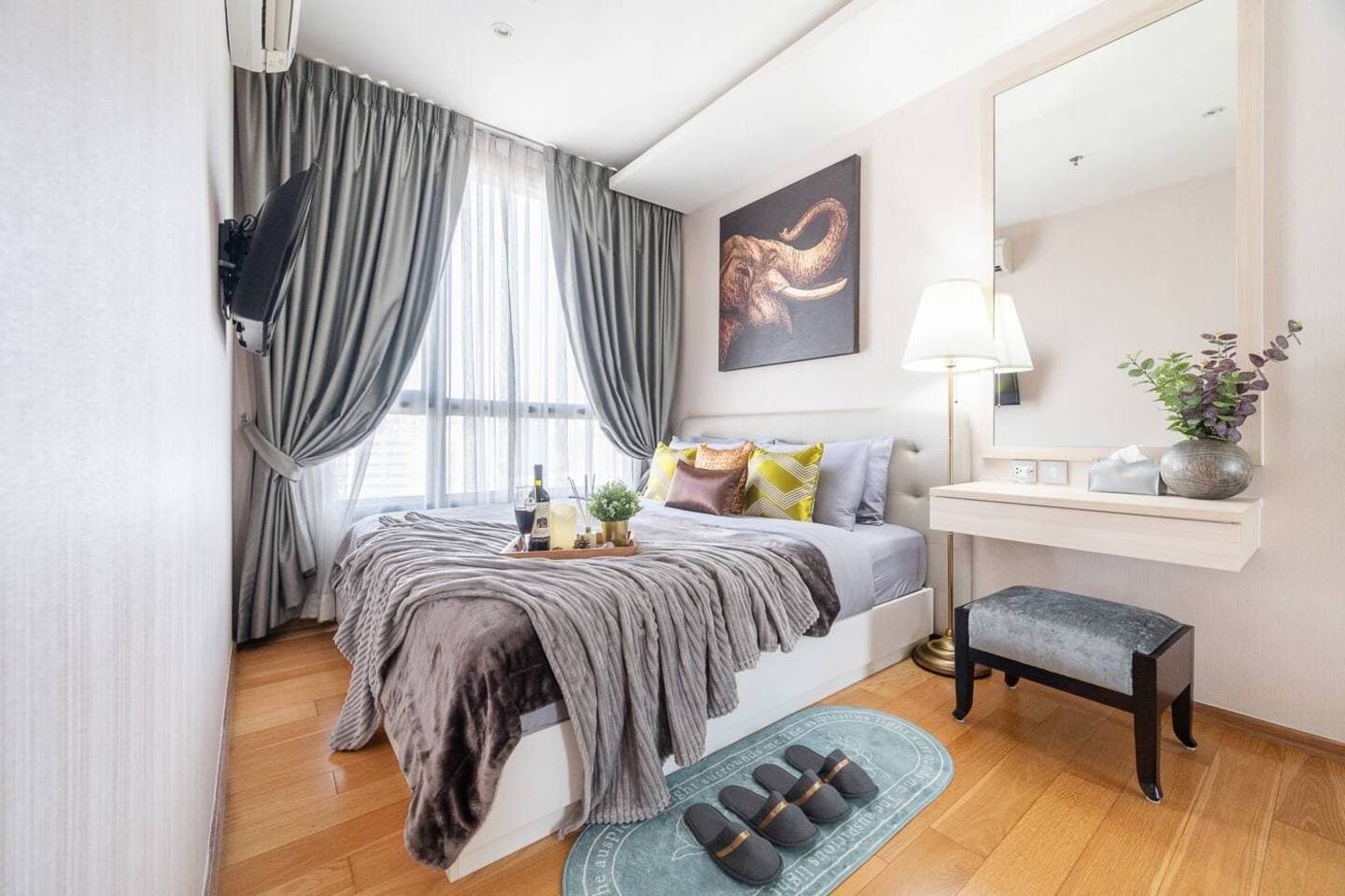 H Sukhumvit 43