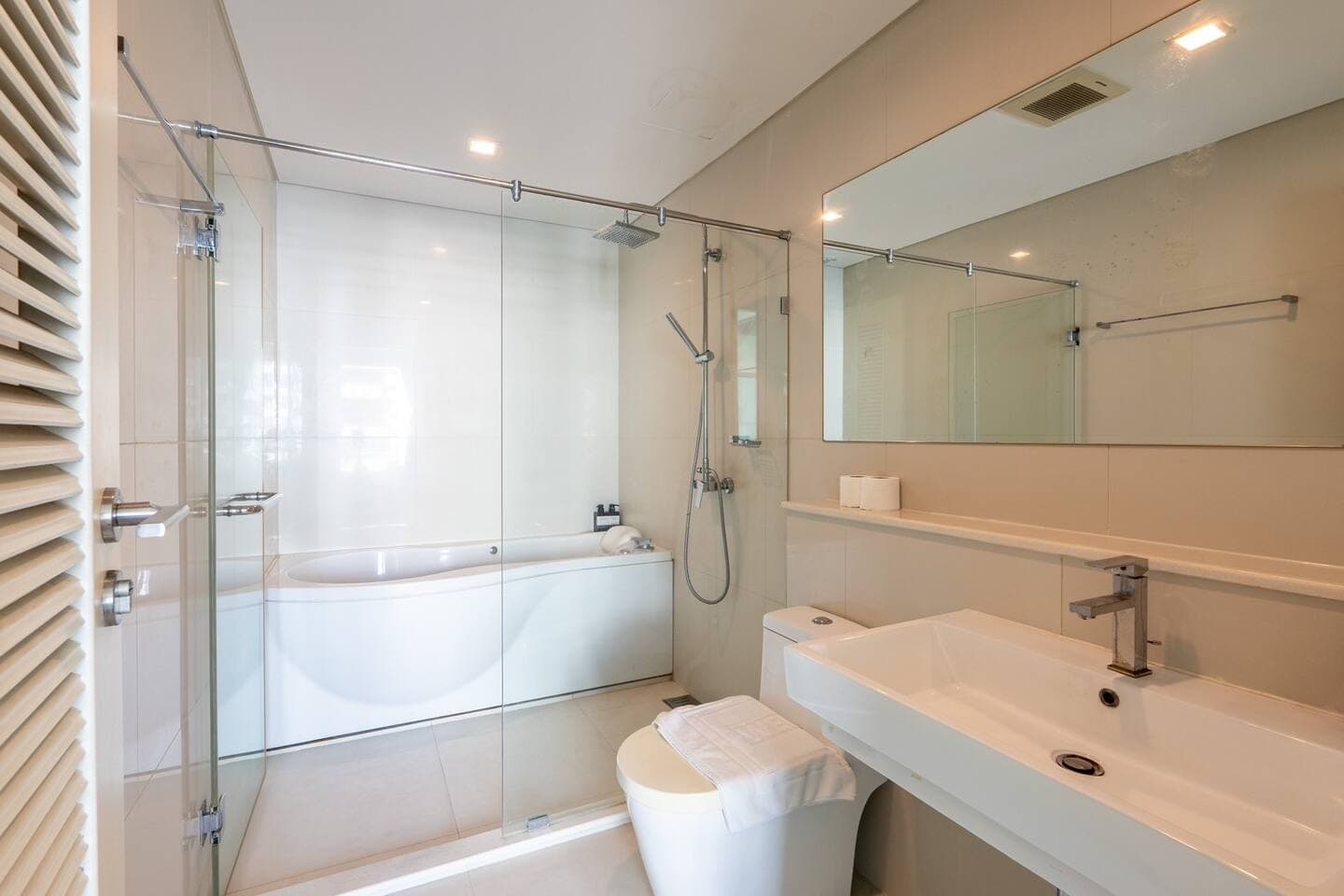 Ivy Thonglor Co-property F6 — photo 29