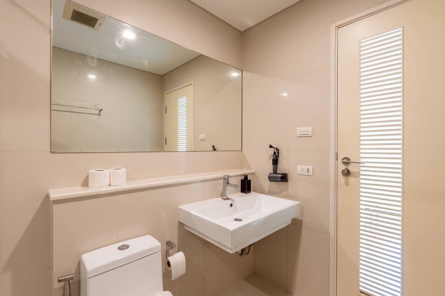 Ivy Thonglor Co-property F6 — photo 33