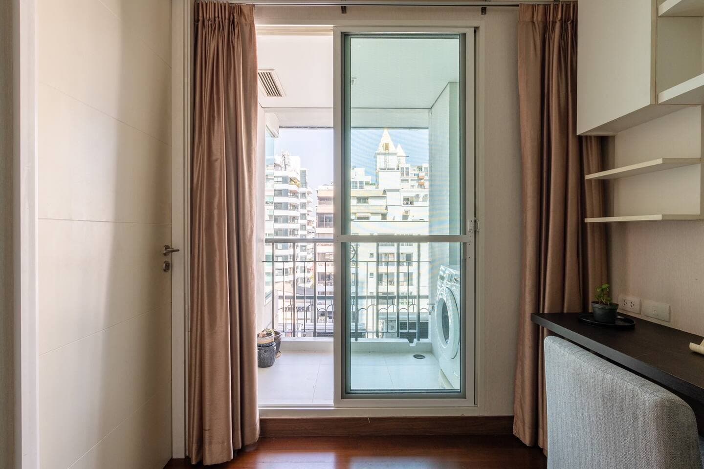 Ivy Thonglor Co-property F6 — photo 34