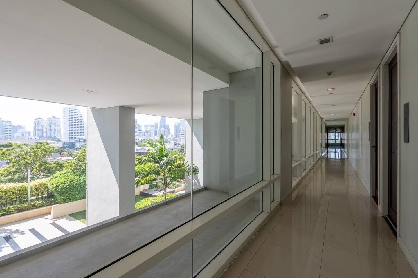Ivy Thonglor Co-property F6 — photo 48