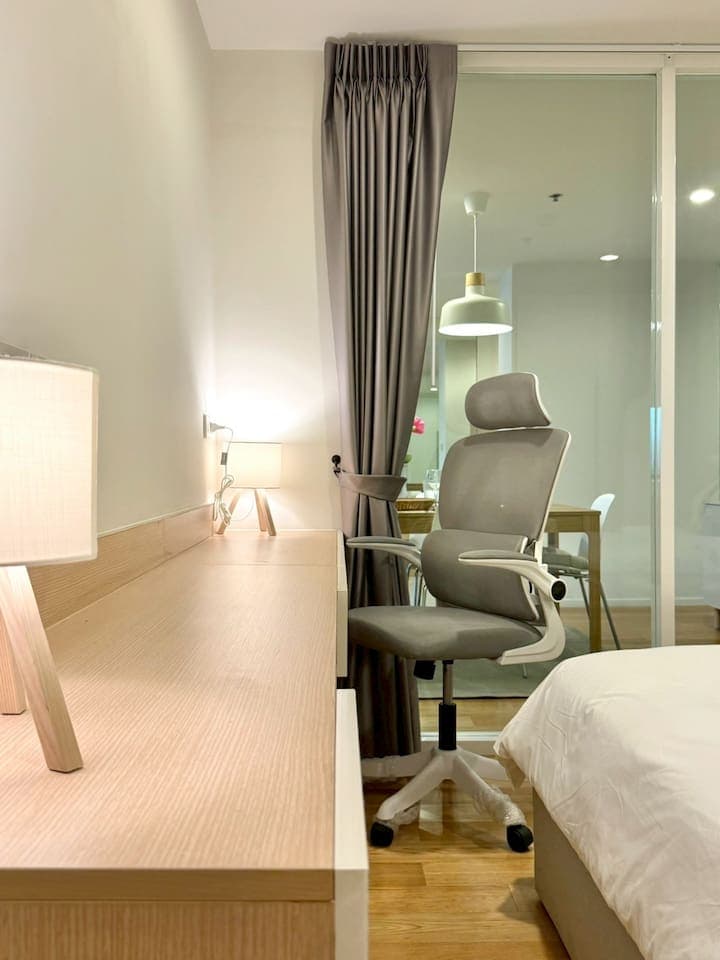 15 Sukhumvit Residence