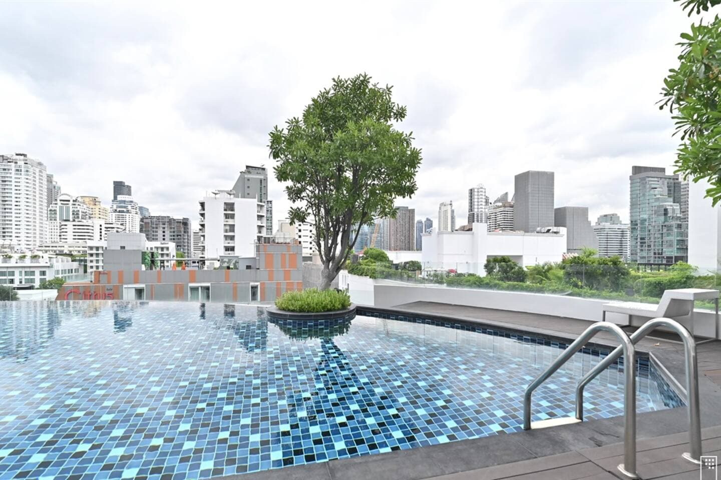 15 Sukhumvit Residence — photo 7