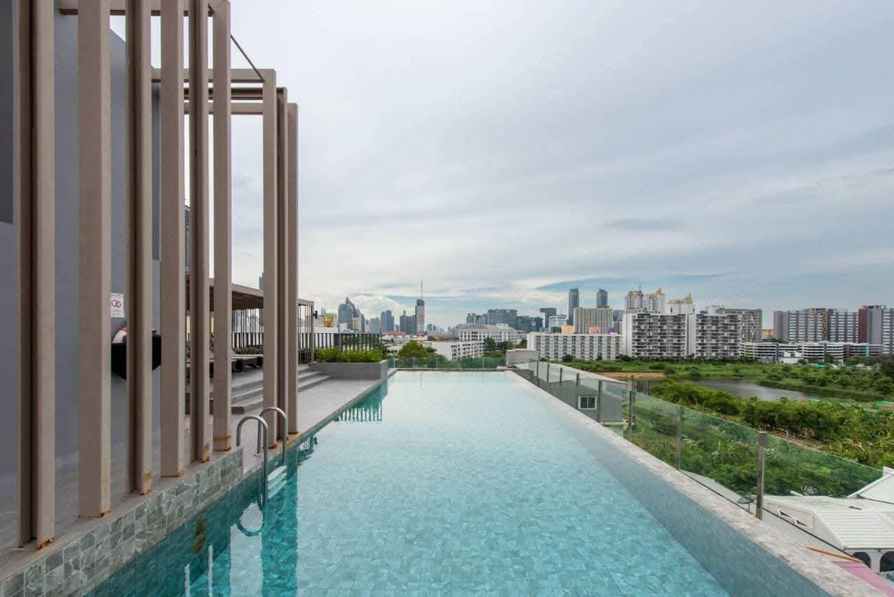 Lloyd Soonvijai Thonglor — photo 11