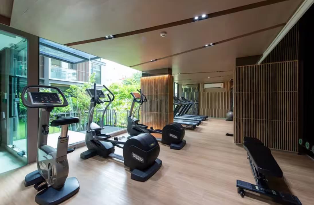 Lloyd Soonvijai Thonglor — photo 6