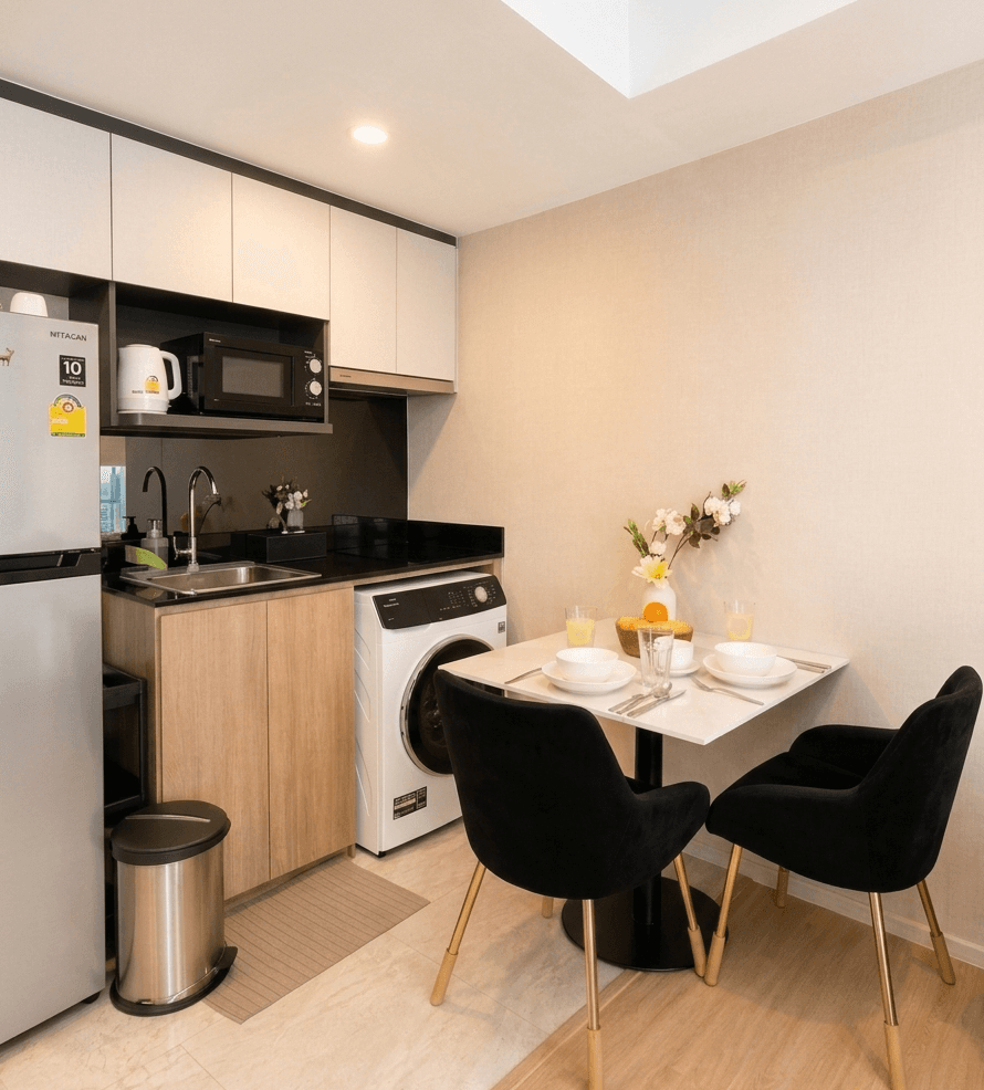 Lloyd Soonvijai Thonglor — photo 25