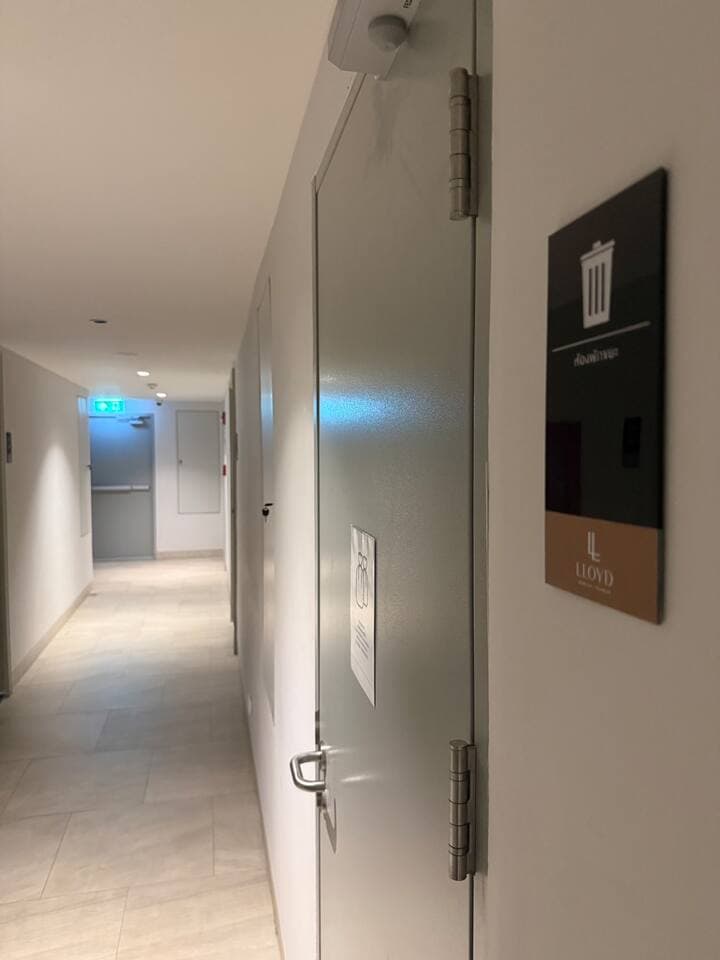 Lloyd Soonvijai Thonglor — photo 25