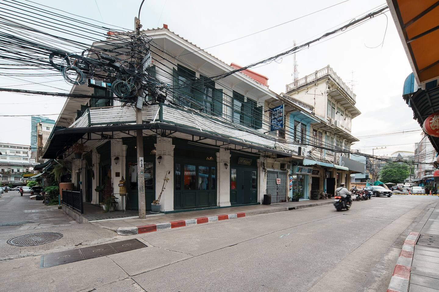 NON INN 411,413 CHAREONKRUNG â photo 12