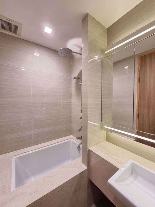 Low-rise Condo, Soi Sukhumvit 33 (near BTS Phrom Phong / EmQuartier) — photo 5